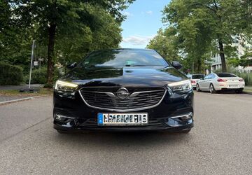 Opel Insignia 151.200 km 15.299 &euro; München 81375