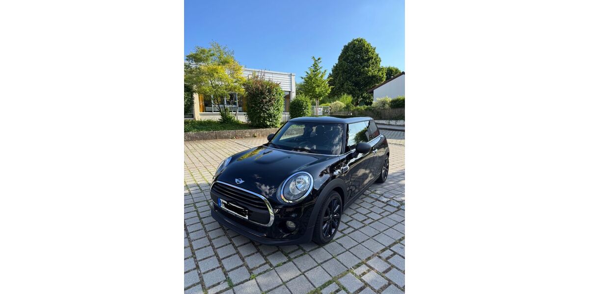 Mini ONE 107.000 km 12.500 &euro; München 81249
