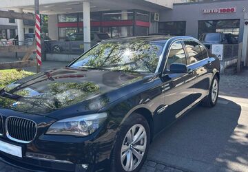 BMW 750 86.000 km 19.990 &euro; München 81375
