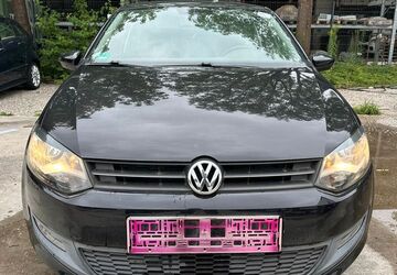 VW Polo 86.000 km 4.350 &euro; München 81479