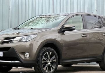 Toyota RAV 4 141.700 km 15.990 &euro; München 81243