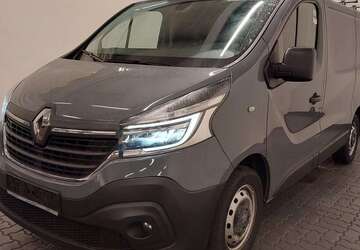 Renault Trafic 52.000 km 17.990 &euro; München 81829