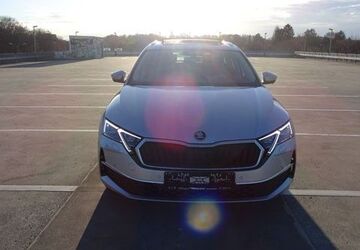 Skoda Octavia 2.500 km 44.400 &euro; München 80686