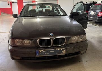 BMW 520 194.000 km 3.100 &euro; München 81539