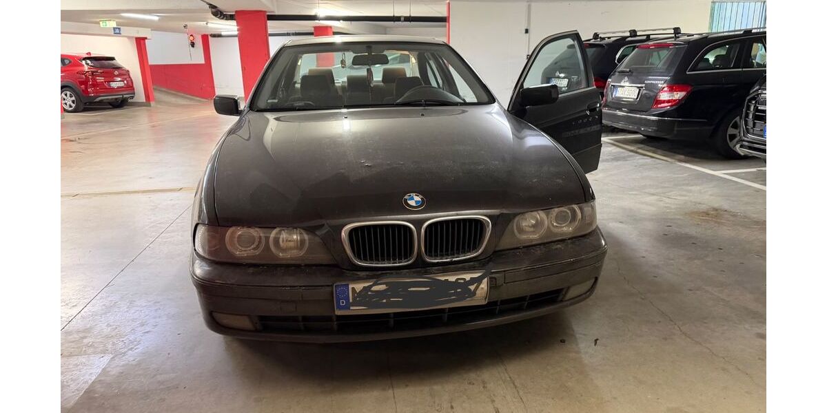 BMW 520 194.000 km 3.100 &euro; München 81539