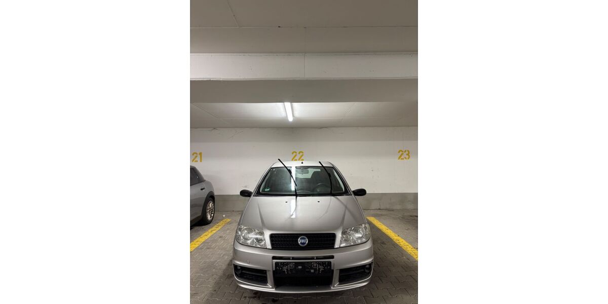 Fiat Punto 164.000 km 2.700 &euro; München 80937