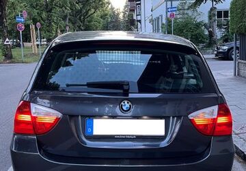 BMW 318 222.000 km 2.650 &euro; München 81247