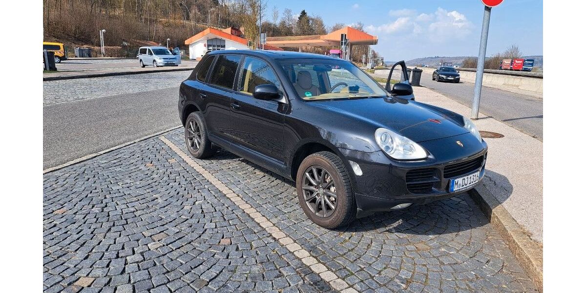 Porsche Cayenne 186.000 km 6.200 &euro; München 81249