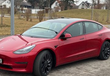 Tesla Model 3 63.000 km 27.999 &euro; München 80997