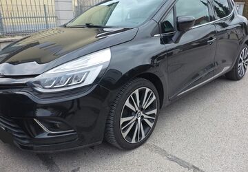 Renault Clio 101.700 km 10.350 &euro; München 81827