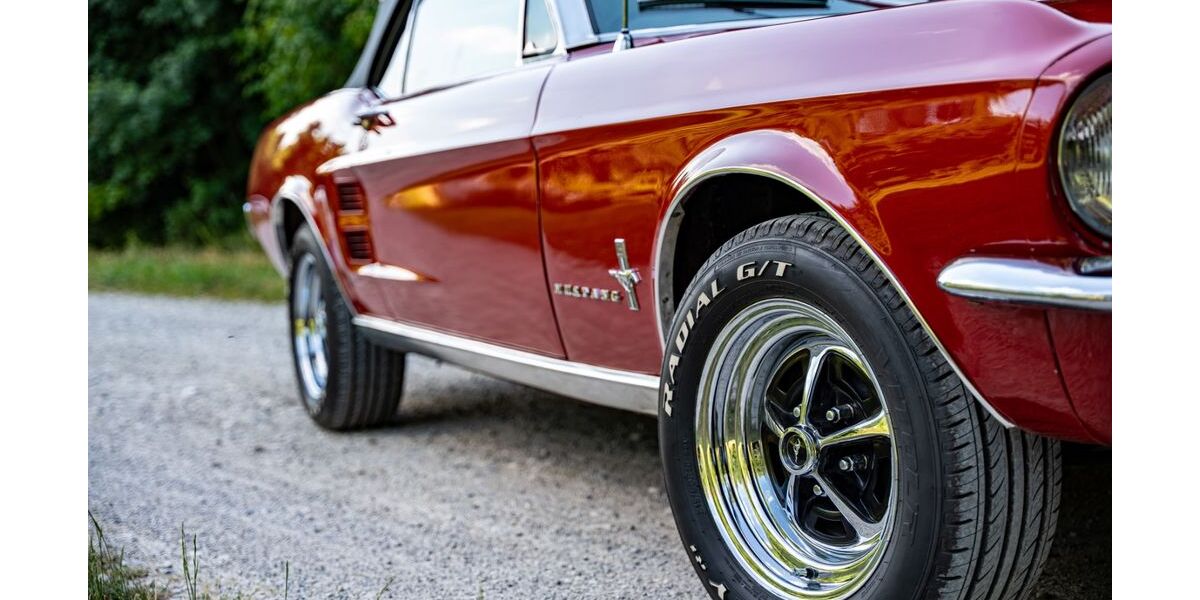 Ford Mustang 99.999 km 53.400 &euro; Stockdorf 82131