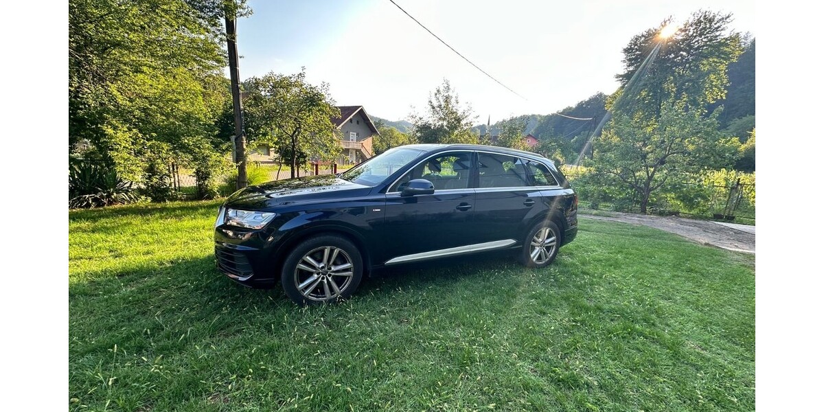 Audi Q7 145.000 km 33.400 &euro; München 80313