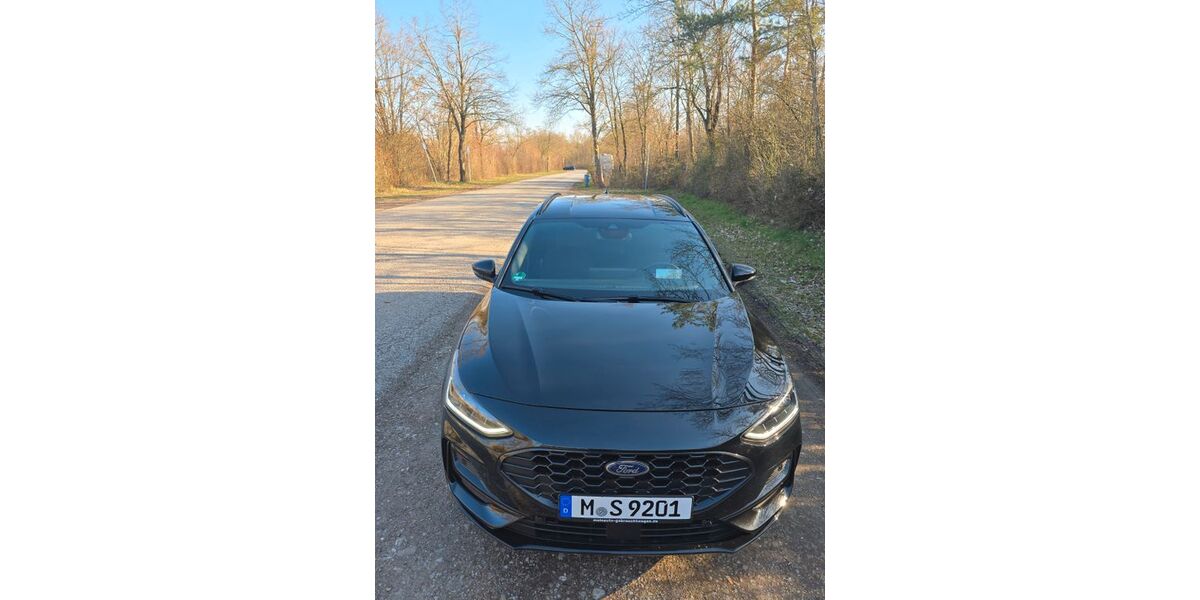 Ford Focus 33.000 km 18.300 &euro; Garching bei München 85748