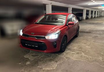 Kia Rio 77.090 km 9.450 &euro; München 81735