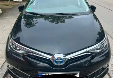 Toyota Auris 127.500 km 12.499 &euro; München 80339