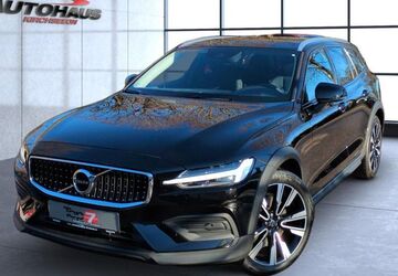 Volvo V60 Cross Country 48.950 km 31.950 &euro; Kirchseeon 85614