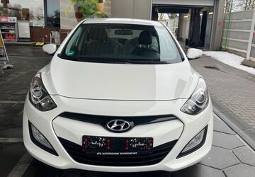 Hyundai i30 146.913 km 5.300 &euro; Hallbergmoos 85399