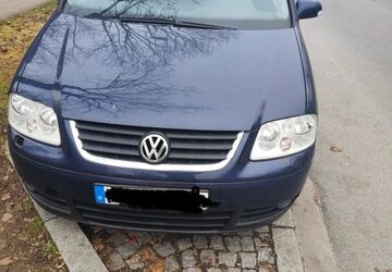 VW Touran 158.250 km 3.799 &euro; München 81737