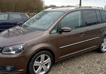 VW Touran 108.800 km 11.777 &euro; Emmering 82275