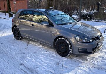 VW Golf 83.500 km 9.400 &euro; München 80798