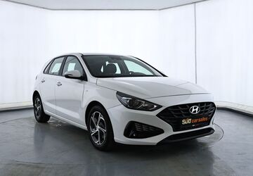 Hyundai i30 93.177 km 14.440 &euro; Garching 85748