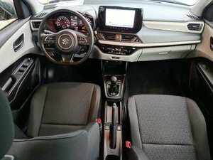 Suzuki SWIFT CLUB HYBRID 14.297 km 15.460 &euro; Höhenkirchen-Siegertsbrun 85635