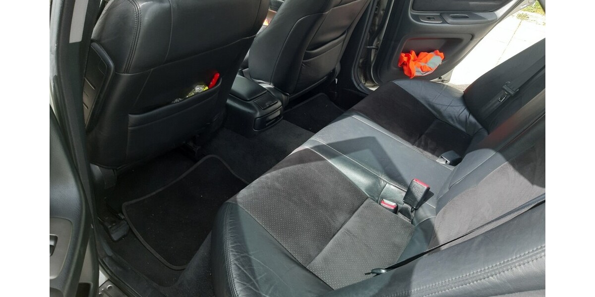 Lexus IS 200 290.000 km 2.900 &euro; München 80313