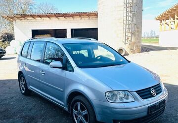 VW Touran 290.000 km 1.299 &euro; Neufahrn 85375