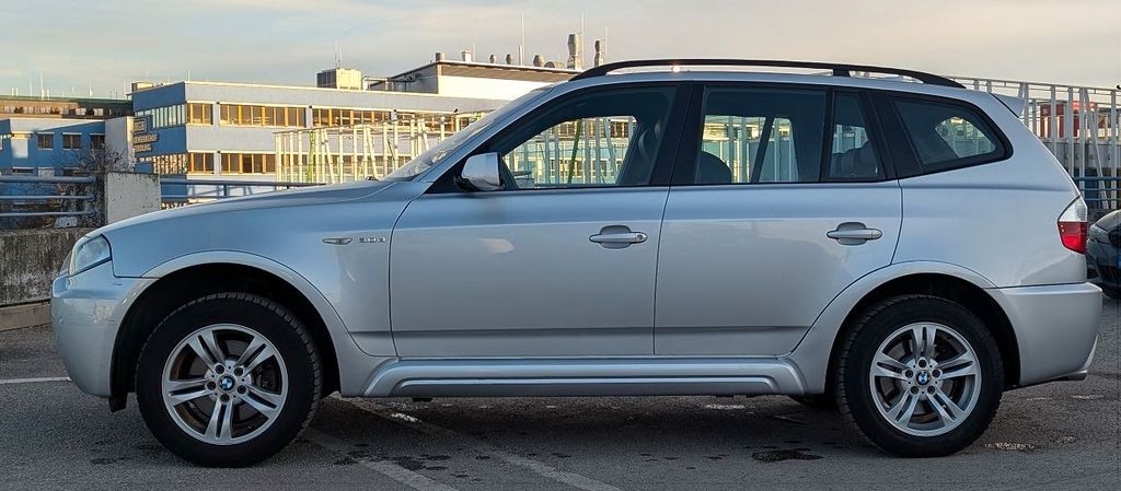 BMW X3 111.000 km 6.990 &euro; München 81479