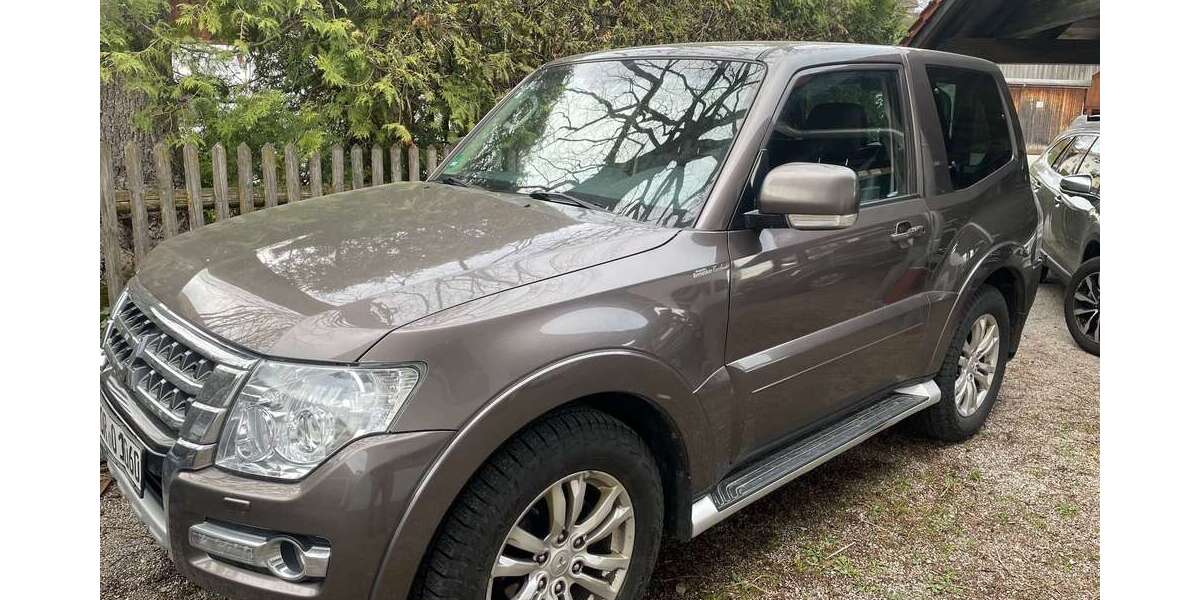 Mitsubishi Pajero 245.000 km 14.950 &euro; Schäftlarn 82069