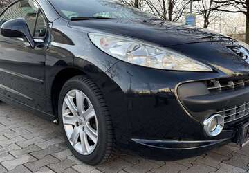 Peugeot 207 89.000 km 3.900 &euro; München 80687