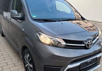 Toyota Proace (Verso) 113.449 km 25.200 &euro; Haar/München 85540