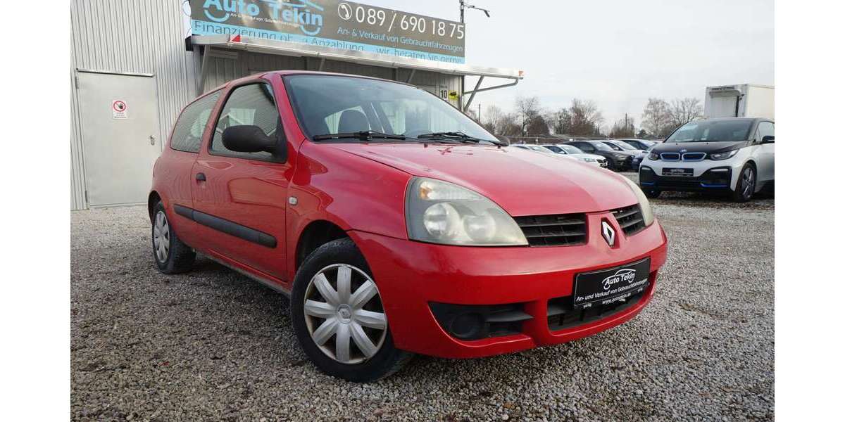 Renault Clio 136.583 km 1.490 &euro; München 81829