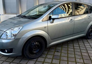 Toyota Corolla Verso 150.000 km 5.999 &euro; München 80636