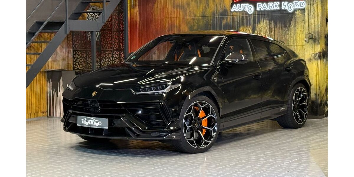 Lamborghini Urus 3.600 km 319.900 &euro; München 81829