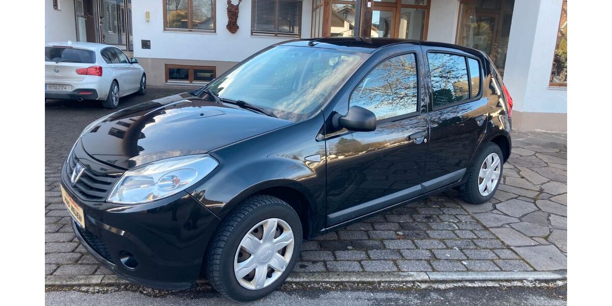 Dacia Sandero 122.305 km 2.999 &euro; München 81739