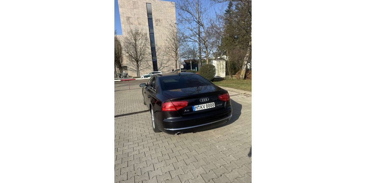 Audi A8 245.000 km 9.700 &euro; München 80313