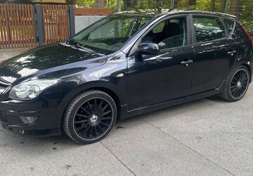 Hyundai i30 265.000 km 1.600 &euro; München 81929
