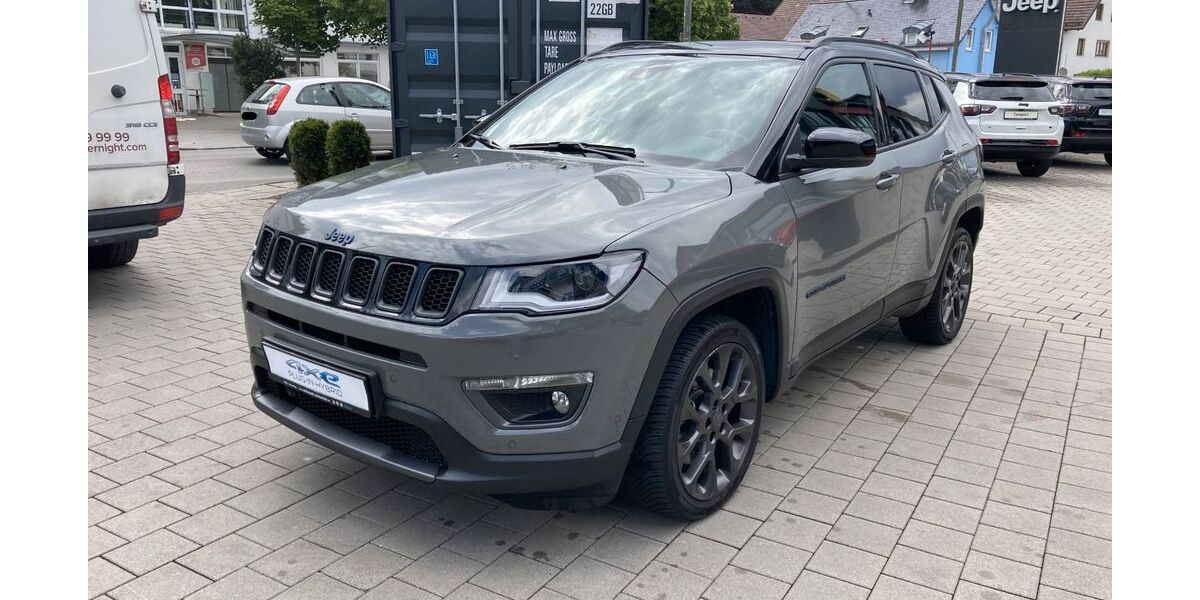 Jeep Compass 95.000 km 21.800 &euro; Ismaning 85737