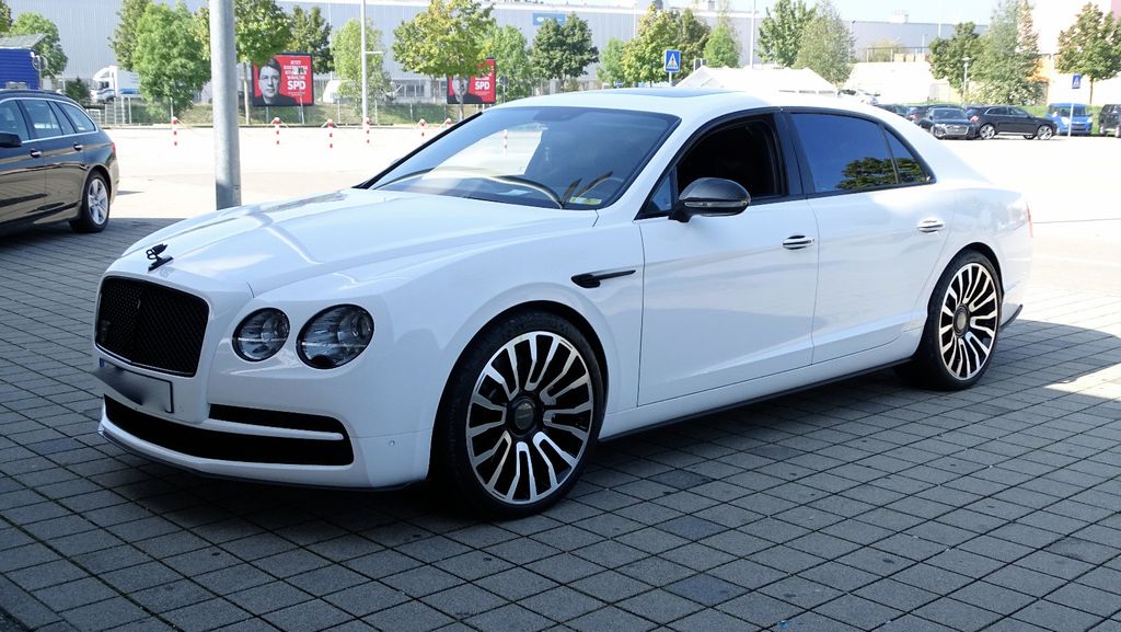 Bentley Continental Flying Spur 161.254 km 99.000 &euro; München 81243