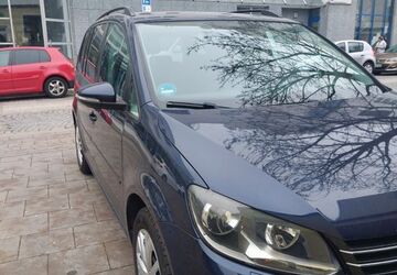 VW Touran 157.900 km 5.999 &euro; München 81737