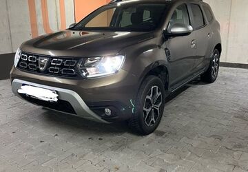 Dacia Duster 80.000 km 11.000 &euro; München 81248