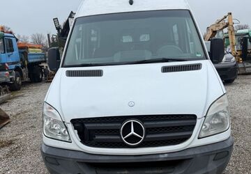 Mercedes-Benz Sprinter 332.000 km 7.999 &euro; München 81245