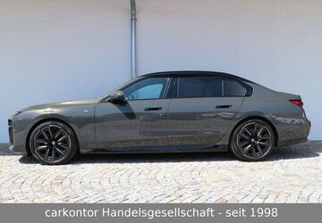 BMW 740 10.000 km 127.900 &euro; München 81245
