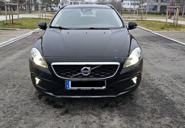 Volvo V40 Cross Country 100.303 km 13.999 &euro; Oberhaching 82041