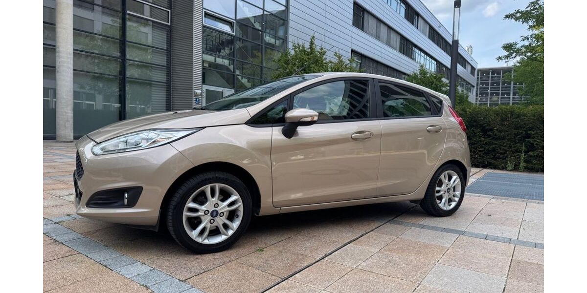 Ford Fiesta 84.000 km 6.900 &euro; München 80995