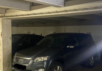 Toyota RAV 4 178.000 km 11.000 &euro; München 81737
