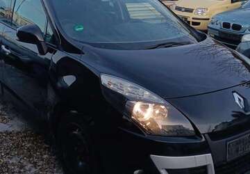 Renault Scenic 267.000 km 1.950 &euro; München 81829