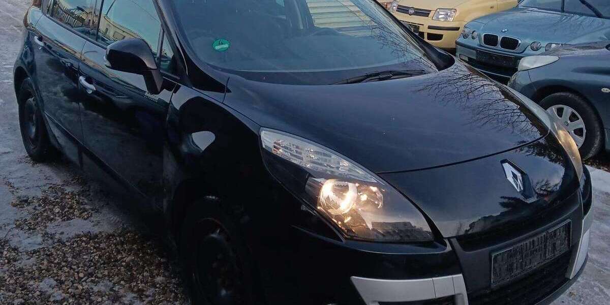 Renault Scenic 267.000 km 1.950 &euro; München 81829