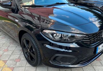 Fiat Tipo 44.000 km 18.200 &euro; München 81675